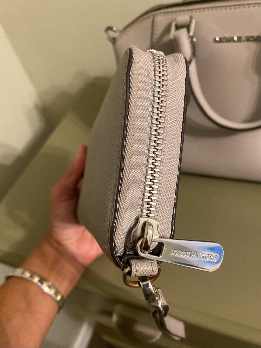 Michael Kors Light Gray Satchel with Matching Wristlet - Picture 5 of 12